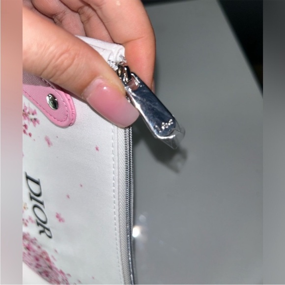 New Miss Dior Floral Cosmetic Bag - Picture 4 of 6